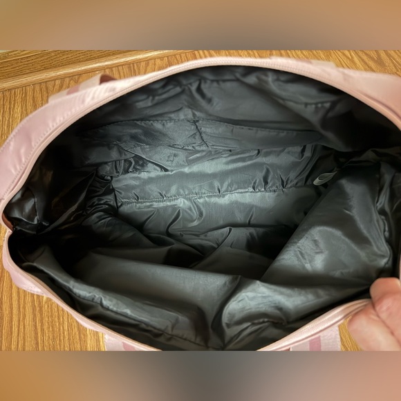 Victoria's Secret Padded Travel Bag - Picture 3 of 3